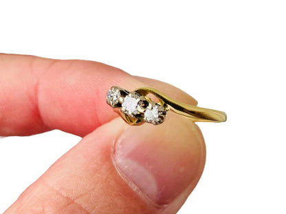 Vintage 18ct Gold Three-Stone Diamond Ring