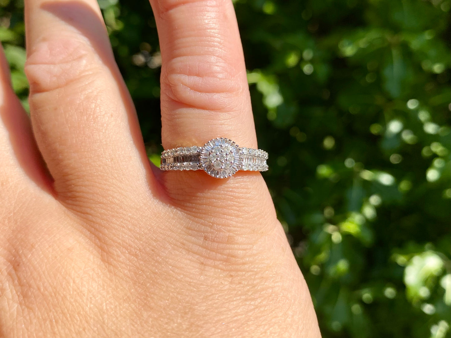 9ct Gold Diamond Ring