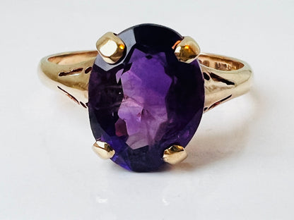 Vintage 9ct Gold Amethyst Ring