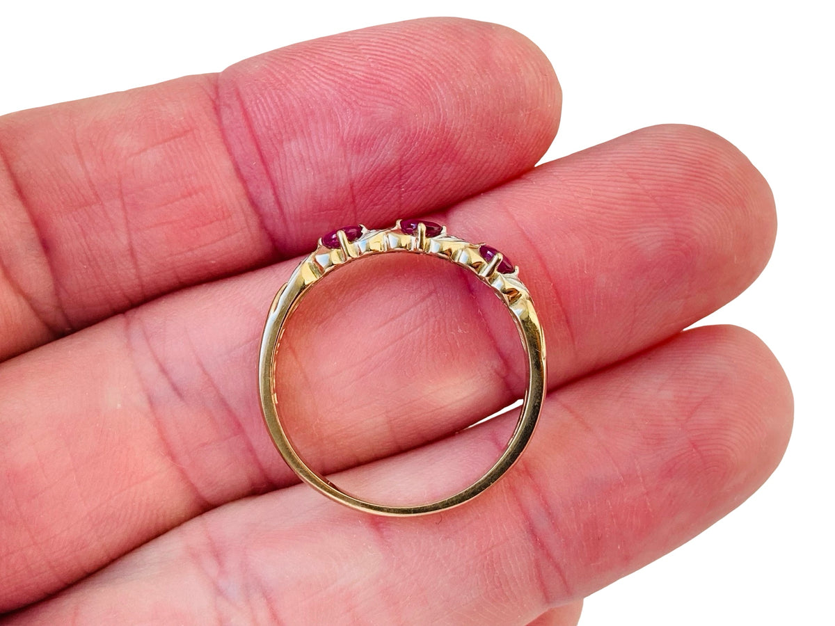9ct Gold Ruby & Diamond Ring