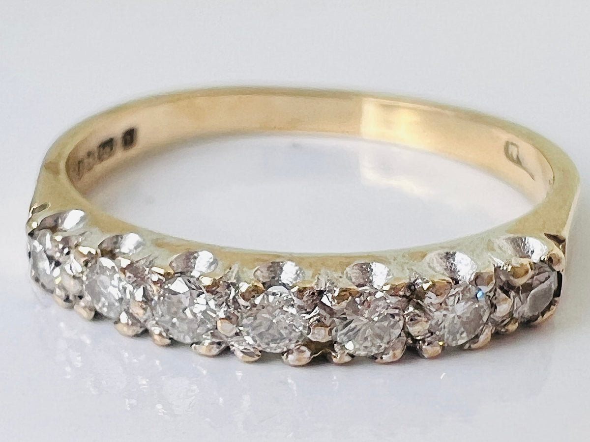 Vintage 9ct Gold Diamond Ring