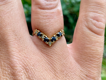 Vintage 9ct Gold Sapphire & Diamond Wishbone / Chevron Ring
