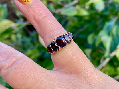 Vintage 9ct Gold Garnet Ring