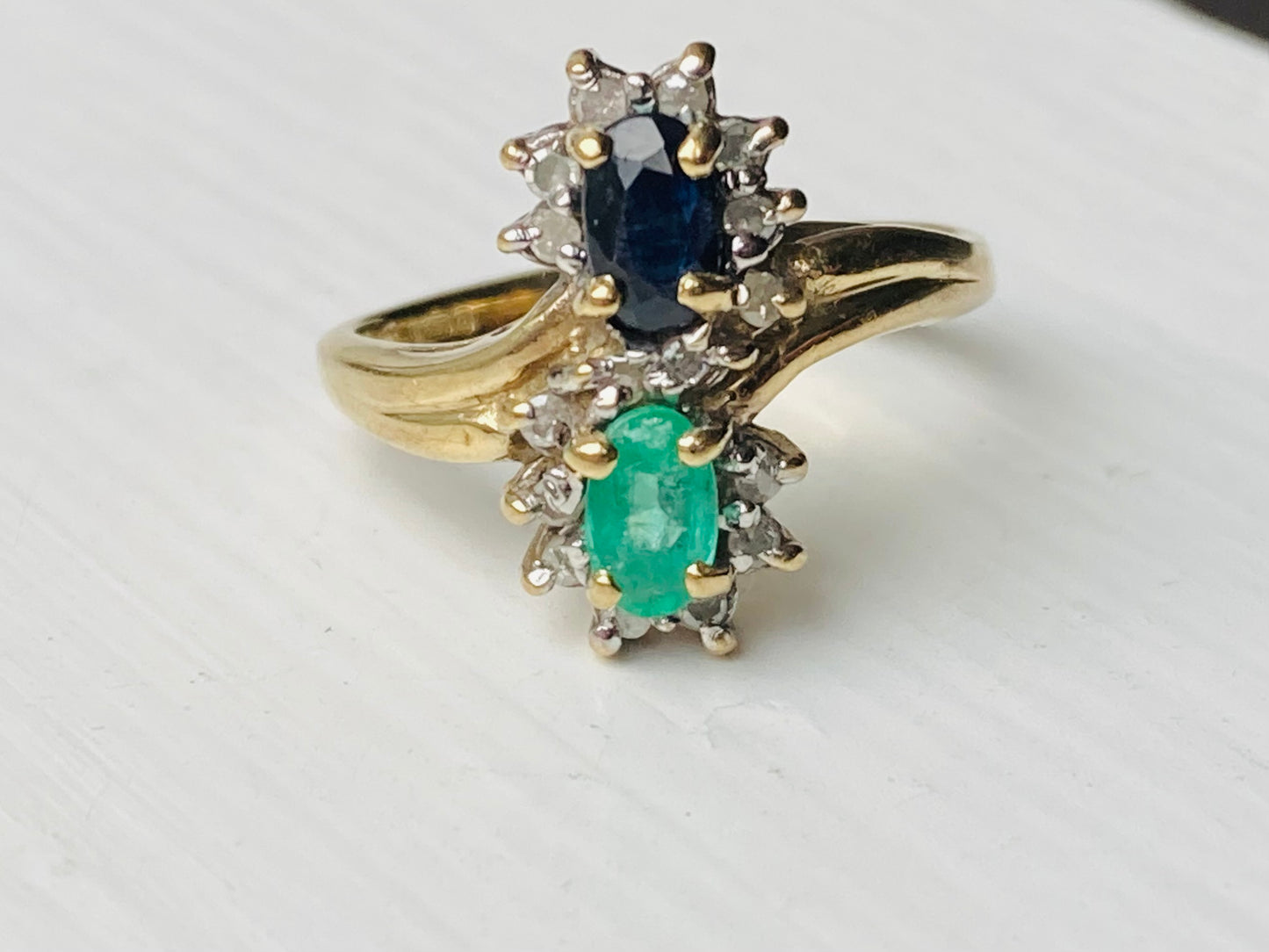 Vintage 9ct Gold Emerald, Sapphire & Diamond Ring