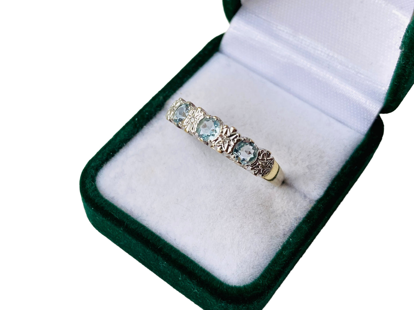 9ct Gold Aquamarine & Diamond Ring