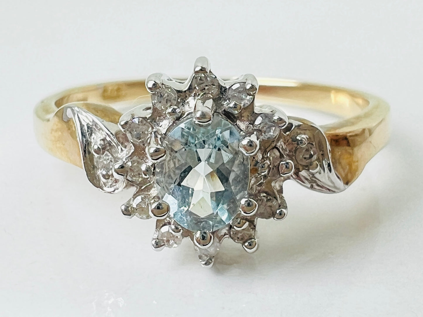 9ct Gold Aquamarine & Diamond Ring
