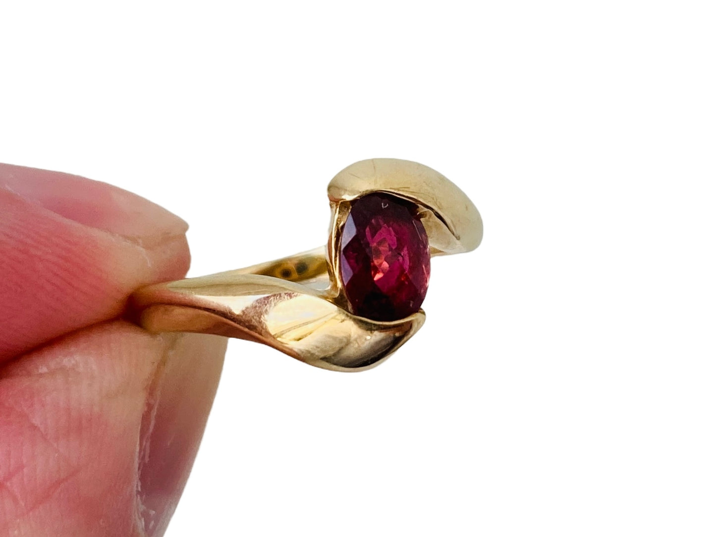 9ct Gold Rhodolite Garnet Ring