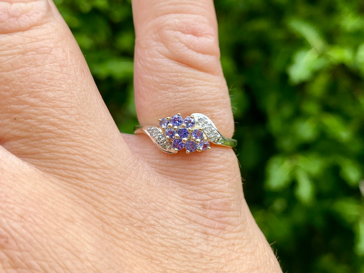 9ct Gold Tanzanite & Diamond Ring