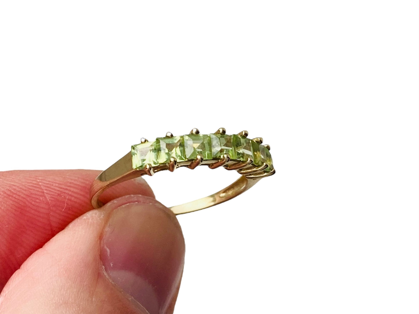 9ct Gold Peridot Ring