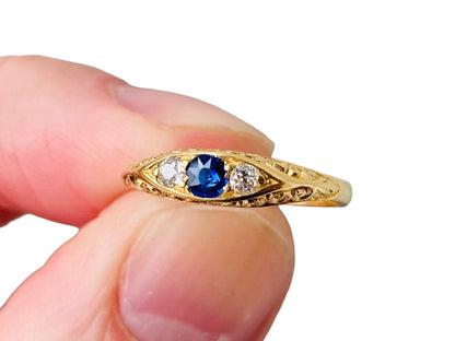 Antique 18ct Gold Sapphire & Diamond Ring