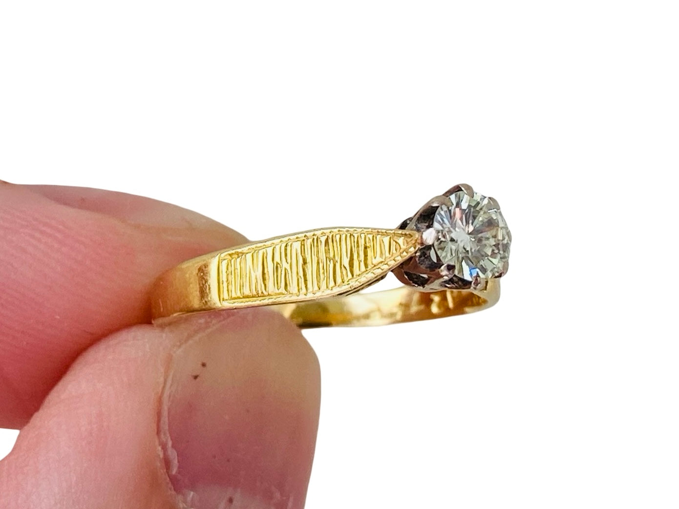Vintage 18ct Gold Diamond Solitaire Ring