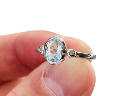 9ct Gold Aquamarine & Diamond Ring