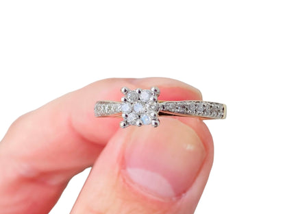 9ct Gold Diamond Ring