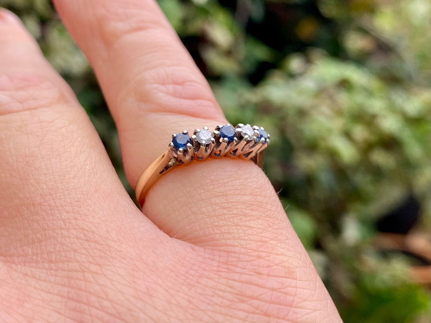 Vintage 9ct Gold Sapphire & Diamond Ring