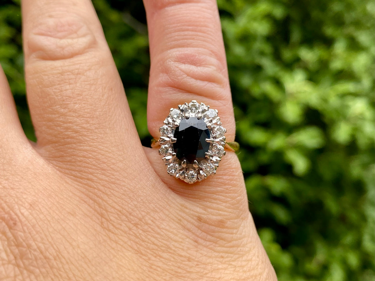 Vintage 18ct Gold Sapphire & Diamond Ring
