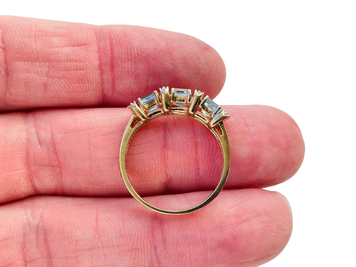 9ct Gold Topaz & Diamond Ring