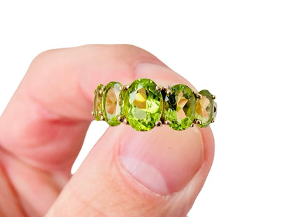 9ct Gold Peridot Ring