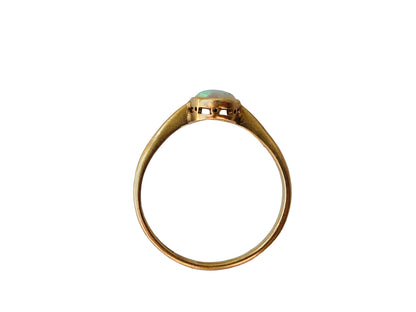 Antique 18ct Gold Opal Ring