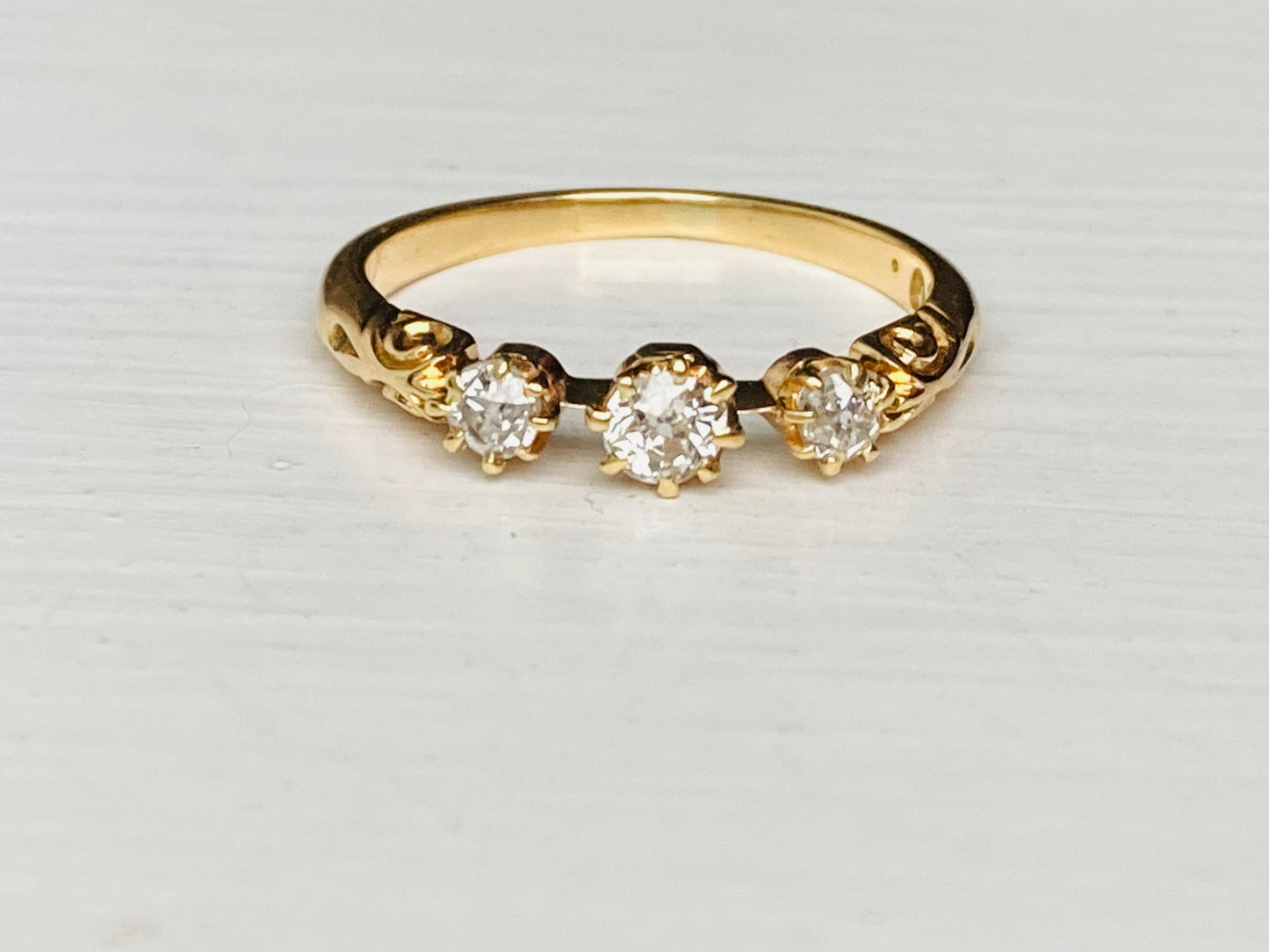 Antique 18ct Gold Three Stone Diamond Ring