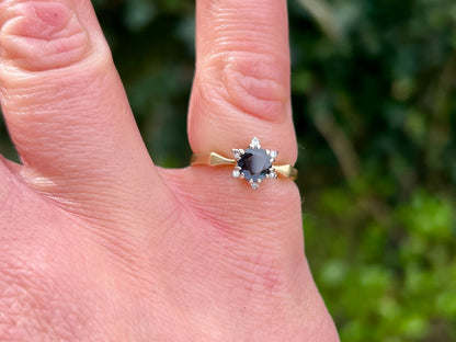 Vintage 18ct Gold Sapphire & Diamond Ring