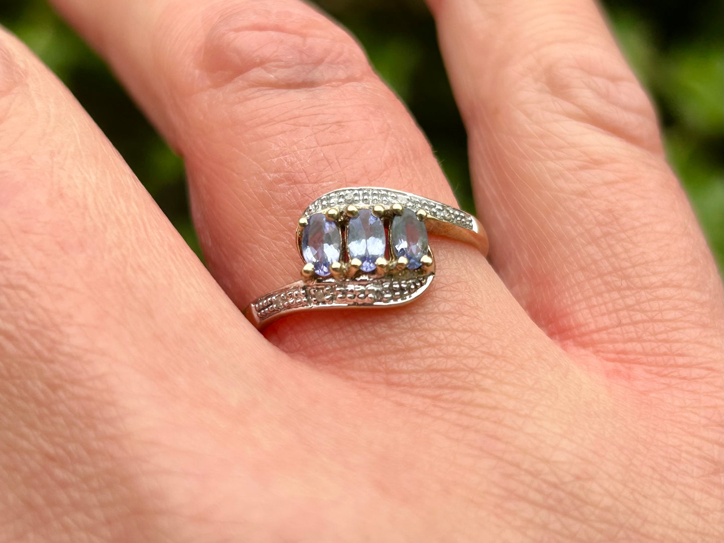9ct Gold Tanzanite & Diamond Ring