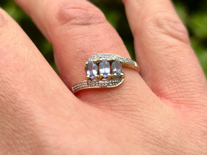 9ct Gold Tanzanite & Diamond Ring