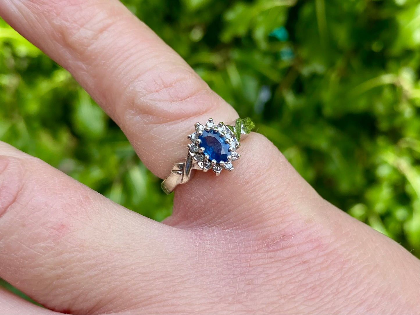 9ct Gold Sapphire & Diamond Ring