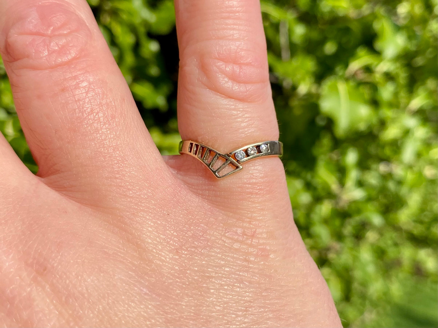 Vintage 9ct Gold Diamond Ring