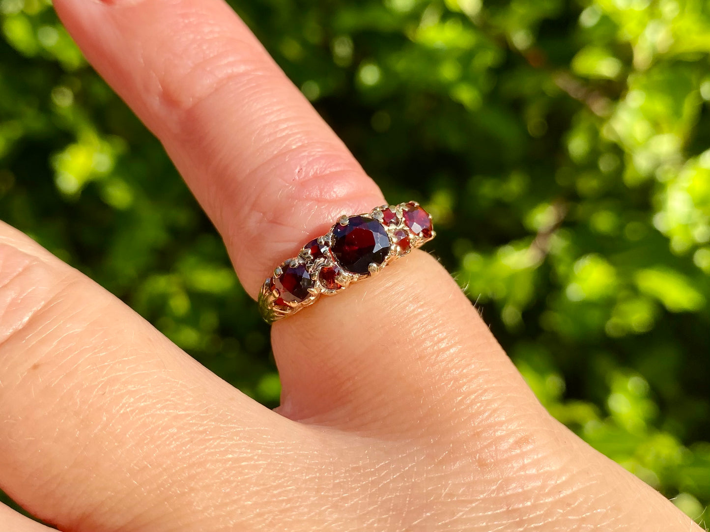 Vintage 9ct Gold Garnet Ring