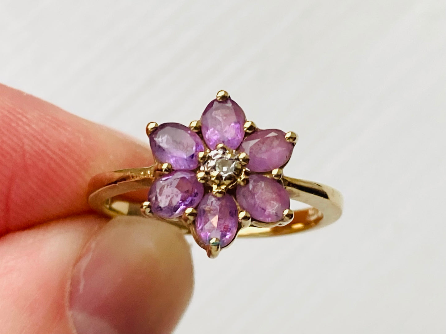 9ct Gold Amethyst & Diamond Ring