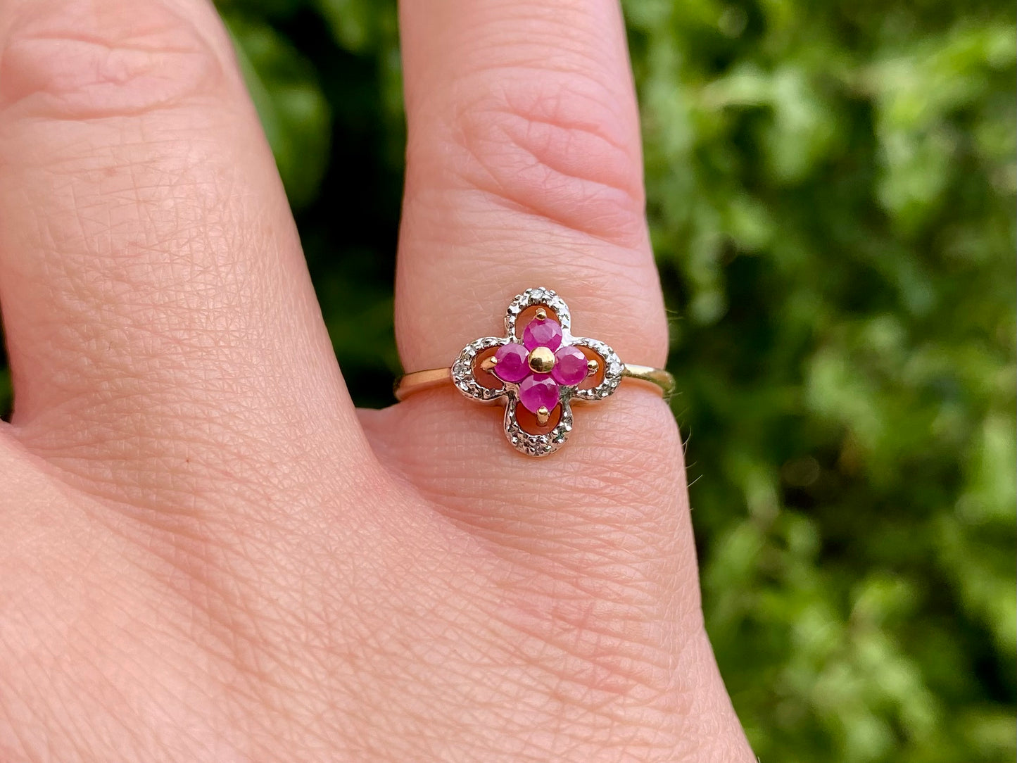 9ct Gold Ruby & Diamond Ring