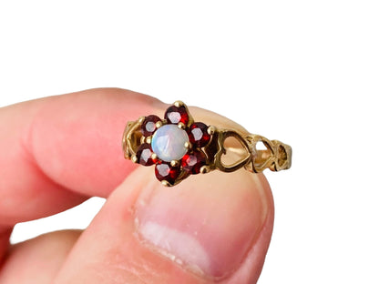 Vintage 9ct Gold Opal & Garnet Ring