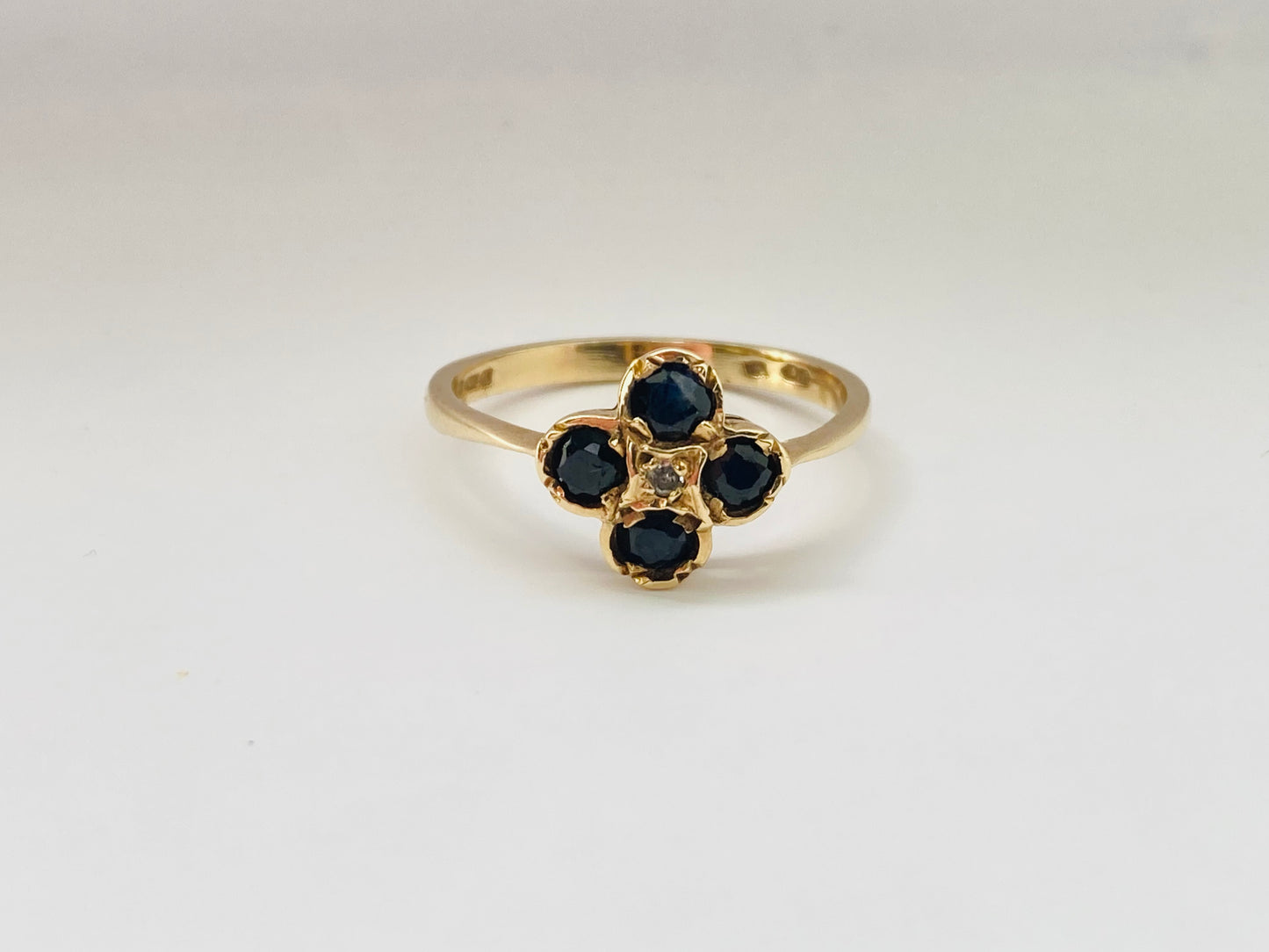 Vintage 9ct Gold Sapphire & Diamond Ring