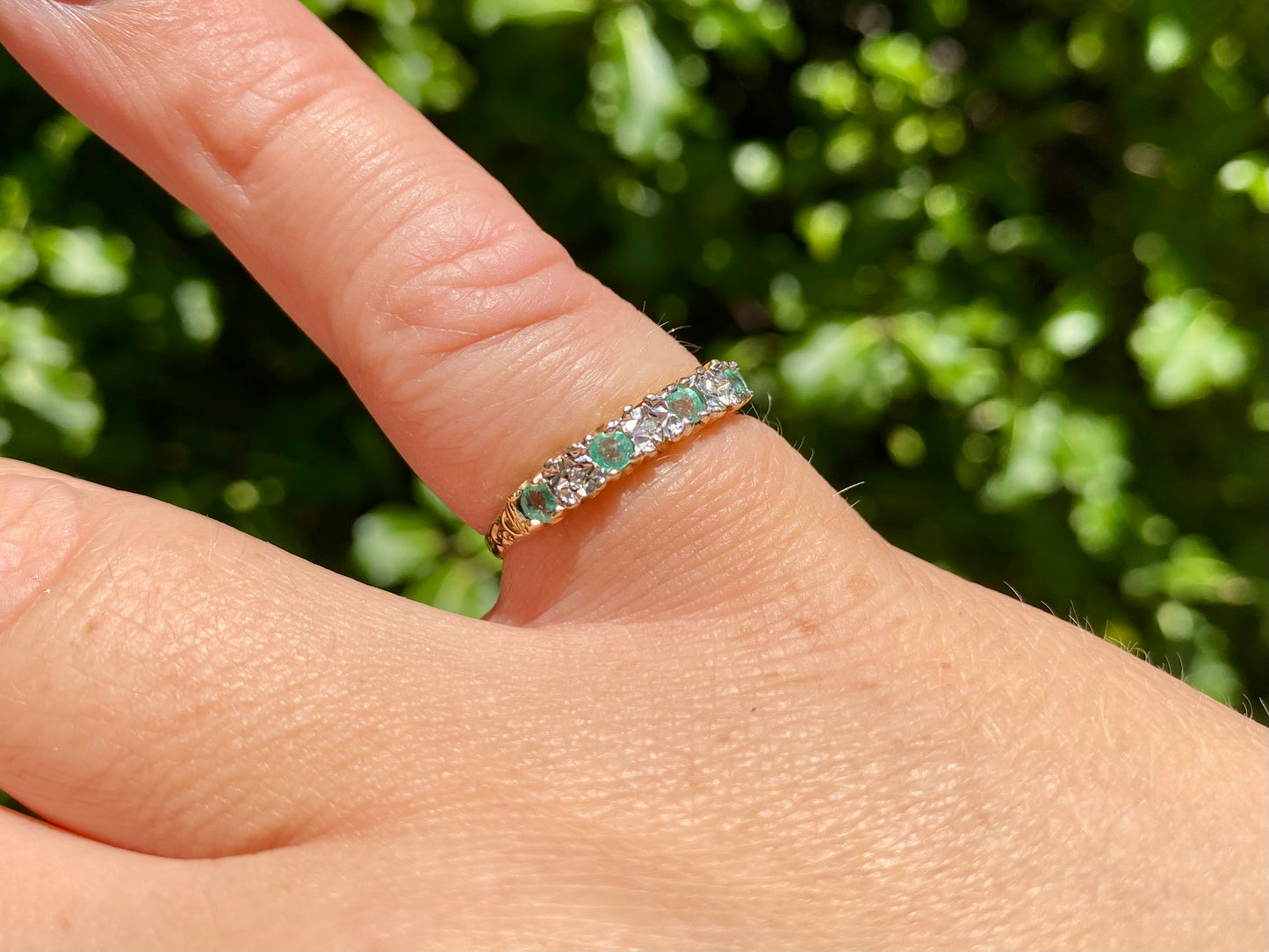 9ct Gold Emerald & Diamond Ring