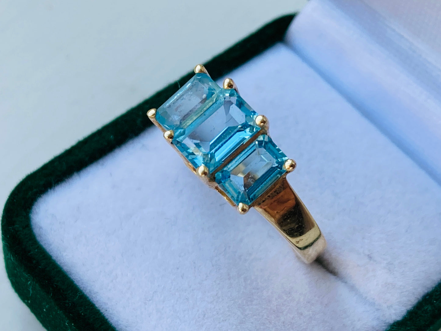 9ct Gold Topaz Ring