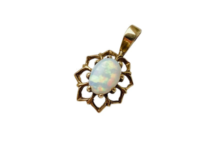 9ct Gold Opal Pendant