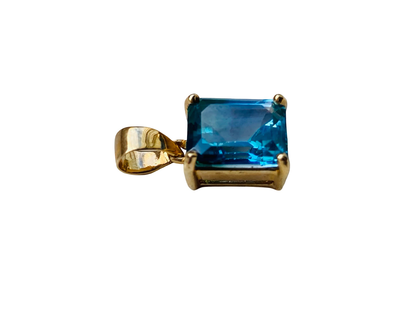 9ct Gold Topaz Pendant