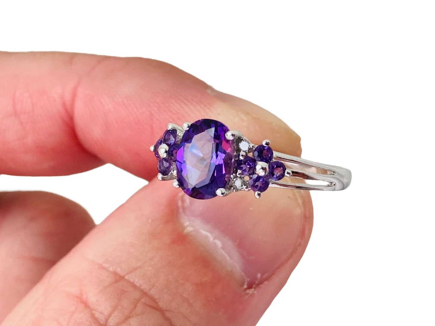 9ct Gold Amethyst & Diamond Ring