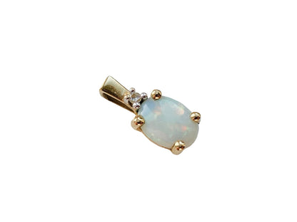 10ct Gold Opal & Diamond Pendant