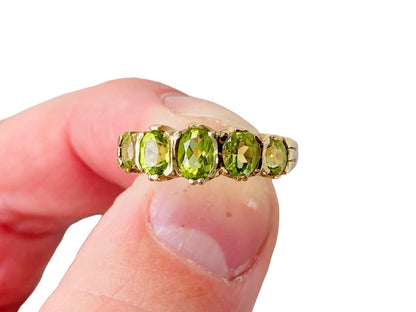 Vintage 9ct Gold Peridot Ring