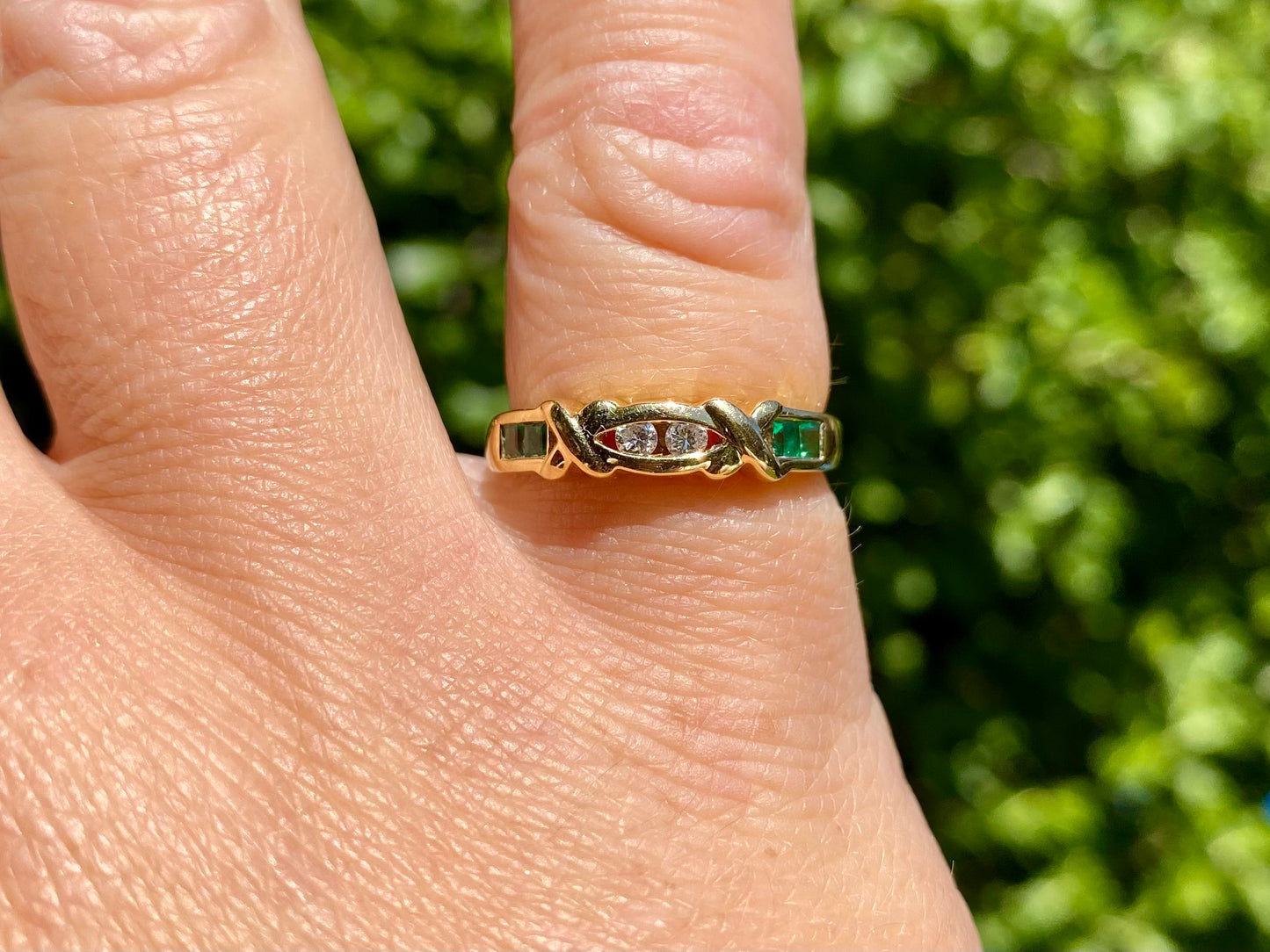 18ct Gold Emerald & Diamond Ring