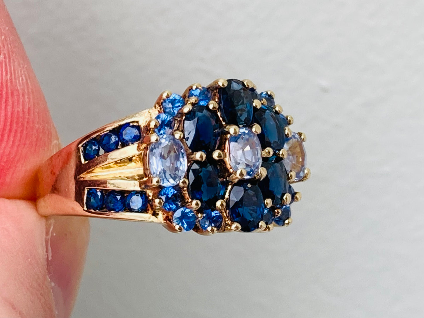 9ct Gold Sapphire Ring