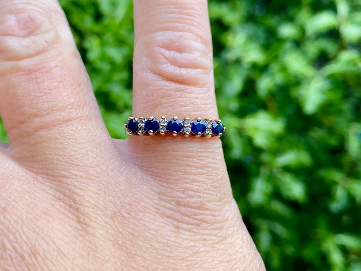 Vintage 9ct Gold Sapphire & Diamond Ring