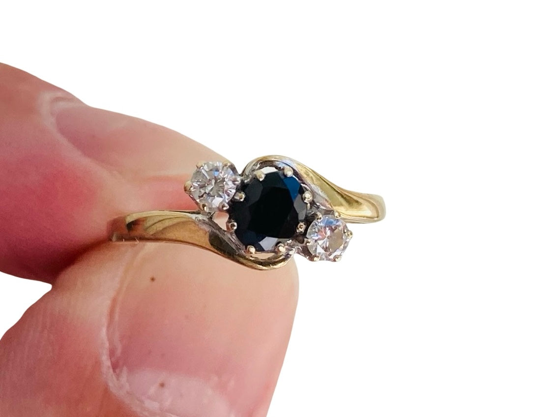 Vintage 9ct Gold Sapphire & Diamond Ring