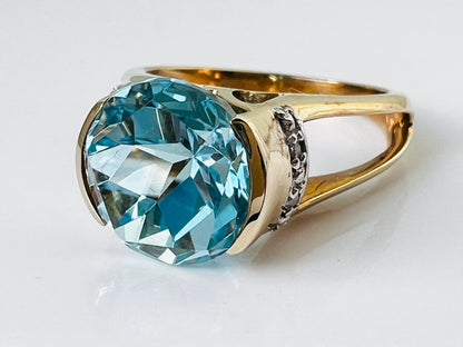 9ct Gold Topaz & Diamond Ring