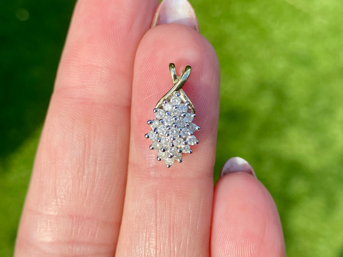 9ct Gold Diamond Cluster Pendant