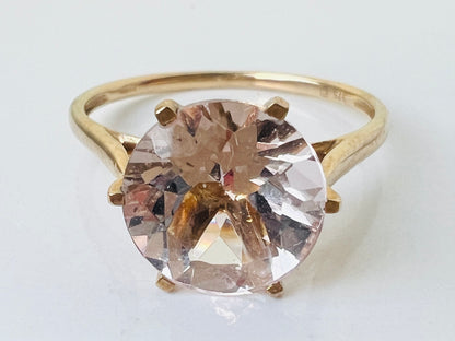 9ct Gold Morganite Ring