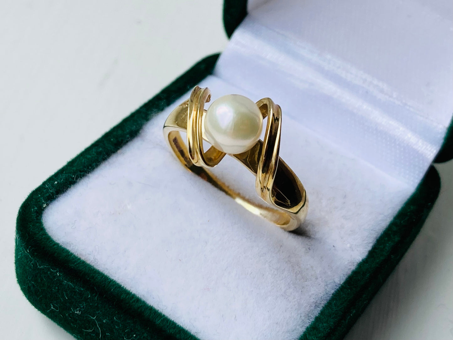 Vintage 9ct Gold Pearl Ring