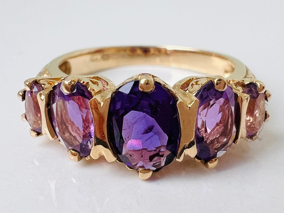 9ct Gold Amethyst Ring