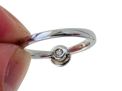 18ct Gold Kissing Diamond Ring